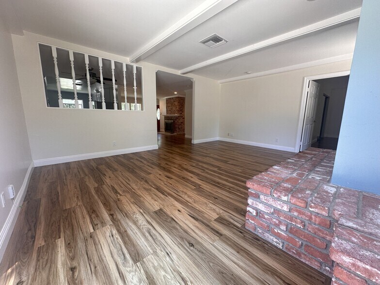 Building Photo - 7900 Shoshone Ave