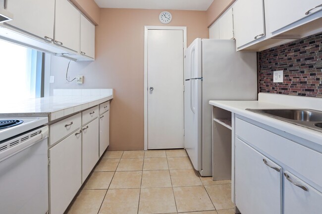 Building Photo - A Charming Studio Apartment Located In A W...