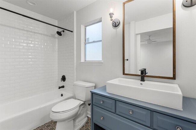 Building Photo - 11704 Natrona Dr