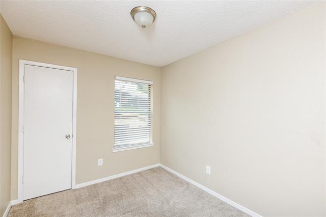 Building Photo - 6407 Woods Edge Dr