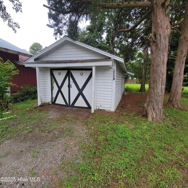 Building Photo - 205 N Dudley St