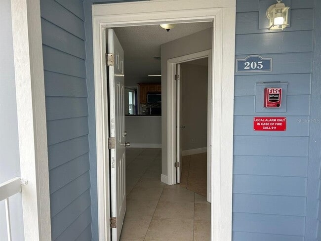 Building Photo - 727 Sugar Bay Way