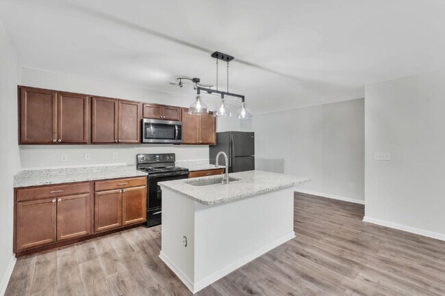 Building Photo - Stylish 3BR, 2.5BA Townhome with Loft and ...