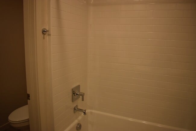 Building Photo - 4624 Athena Dr