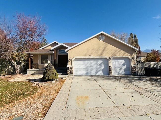 Building Photo - 6363 Murray Bluffs Dr