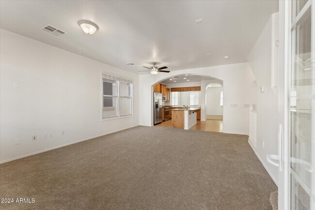 Building Photo - 3636 E Edna Dr