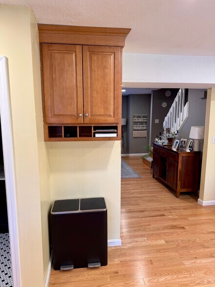 Building Photo - 275 Donohue Rd