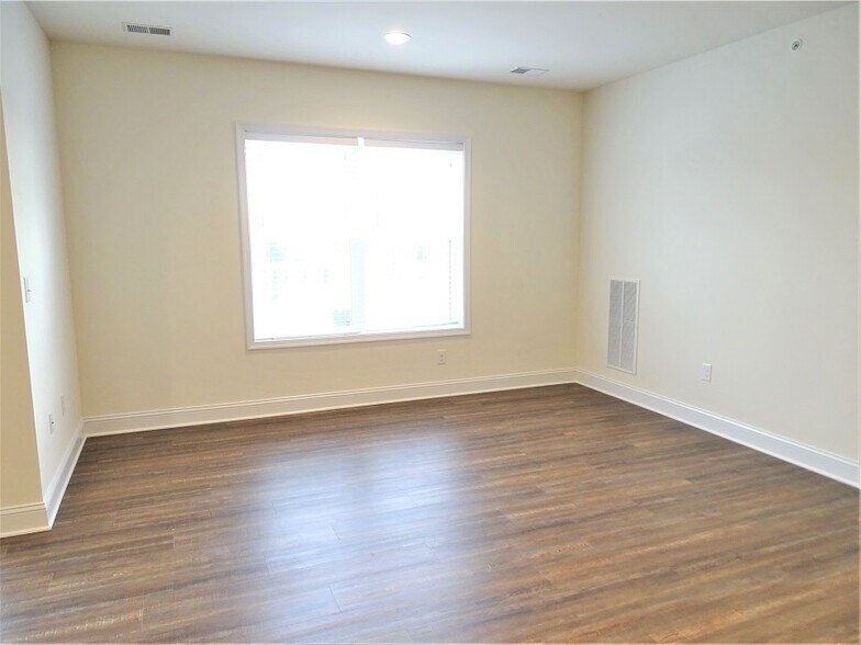 Building Photo - 20 Pequea Manor Dr