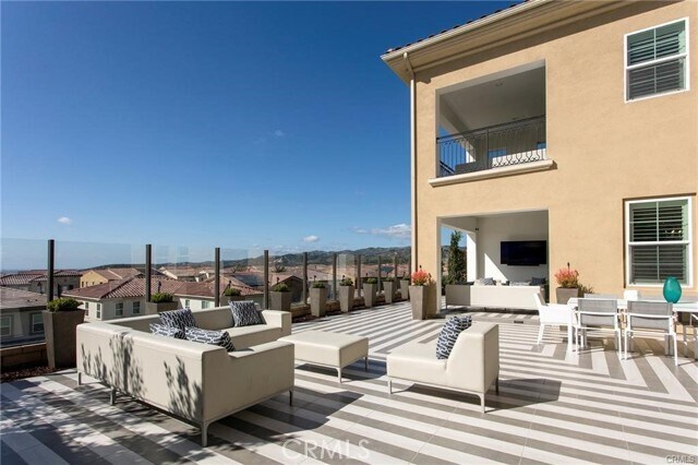 Building Photo - 27 Sorrel