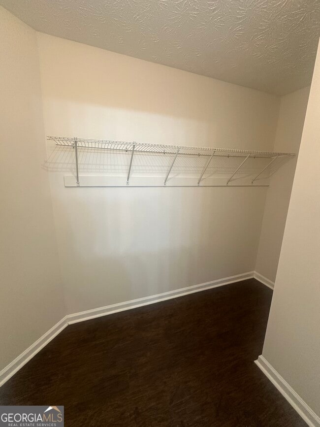 Building Photo - 253 Whitney Ln