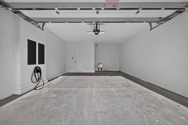 Building Photo - 9361 Sunflower Mdw Rd