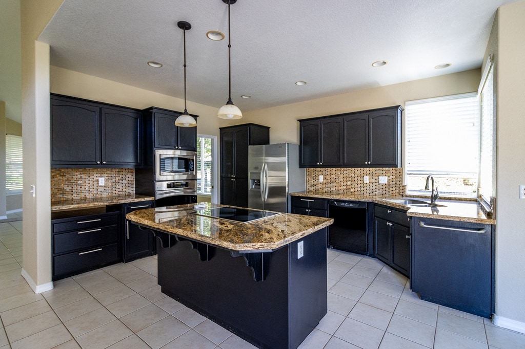 Building Photo - 625 Asilo