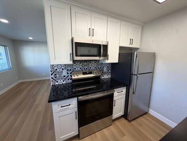 Building Photo - 14433 Bancroft Ave