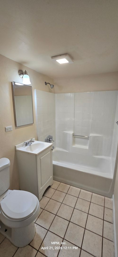 Building Photo - 3 bedroom 2 bath home near schools and shopping