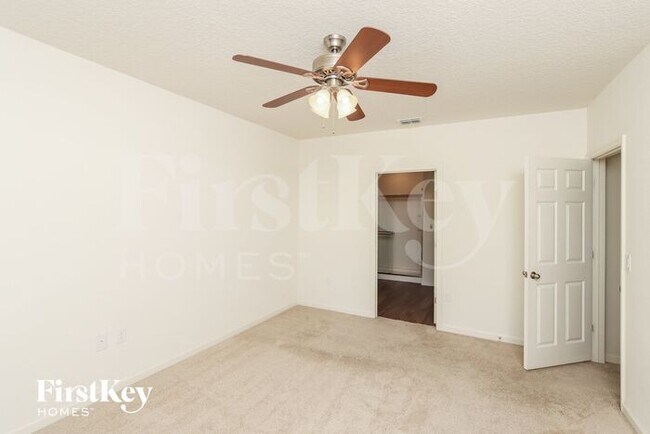 Building Photo - 980 Newton Cir
