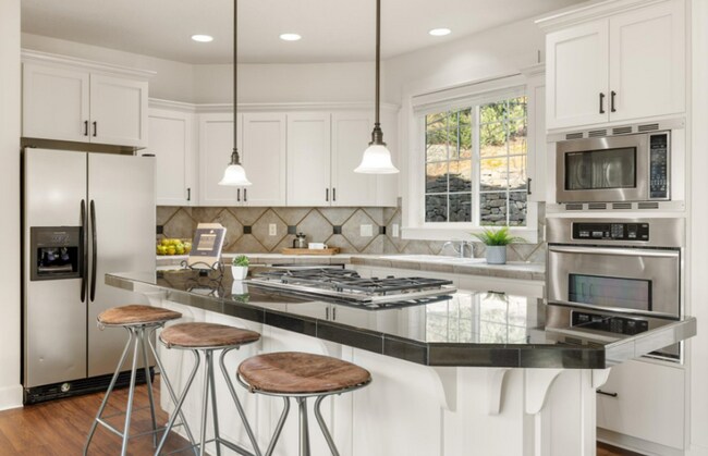 Building Photo - Spacious Happy Valley 4 Bedroom + Office Home with Valley Views, 3-Car Garage & Entertainer’s Bac...