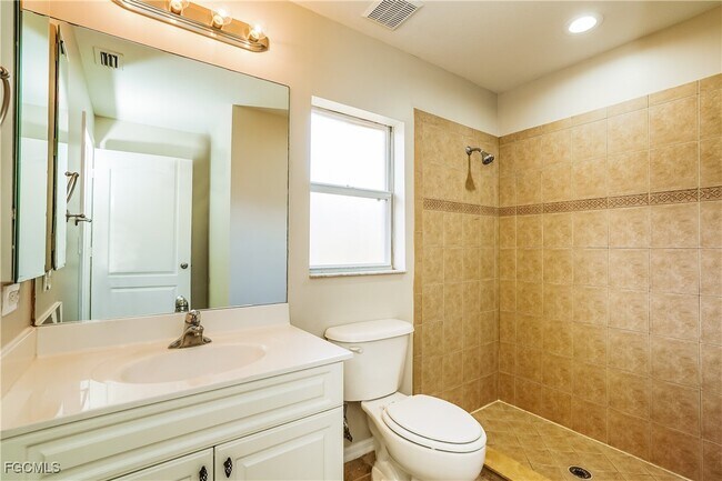 Building Photo - 109 Ocean Park Dr