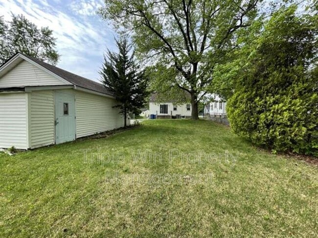 Building Photo - 1629 Talisman Ln