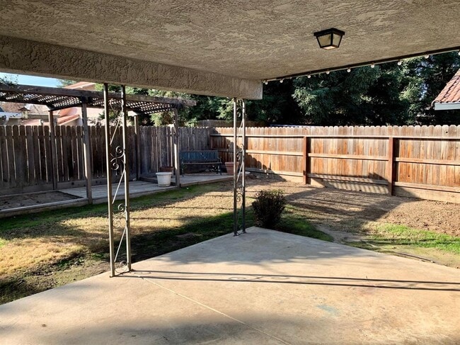 Building Photo - 1797 E Solar Ave