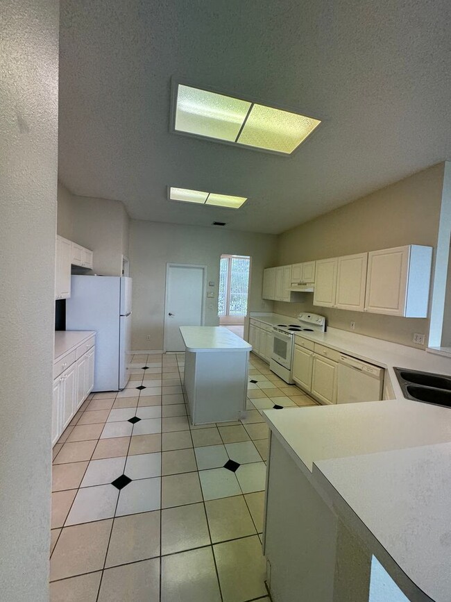 Building Photo - Waterview 3 BED / 2 BATH Home For Rent!