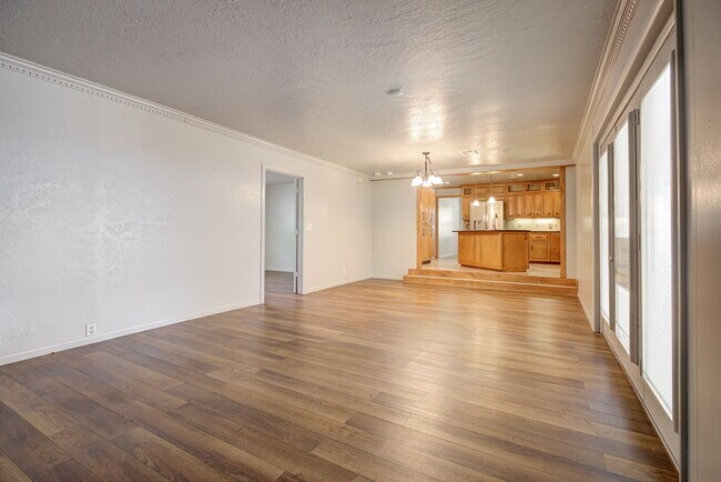 Building Photo - 910 Garver St