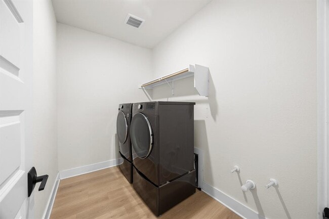 Building Photo - 997 Sage Thrasher Cir