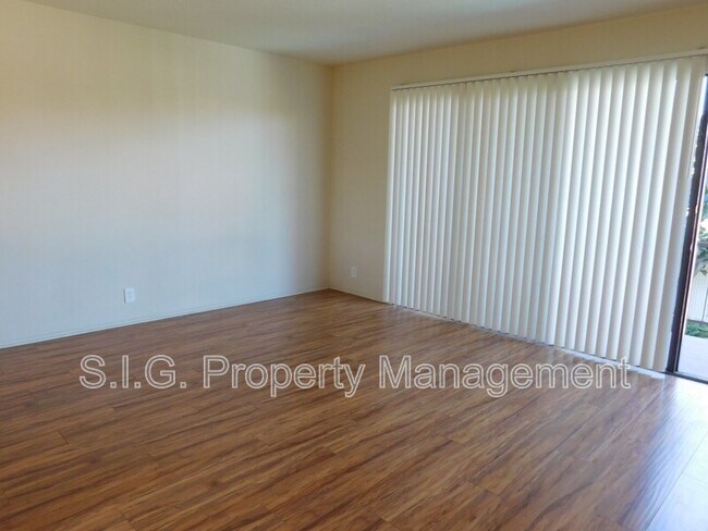 Building Photo - 6930 Fulton Ave