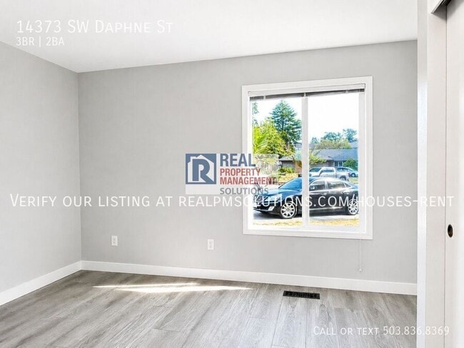 Building Photo - 14373 SW Daphne St