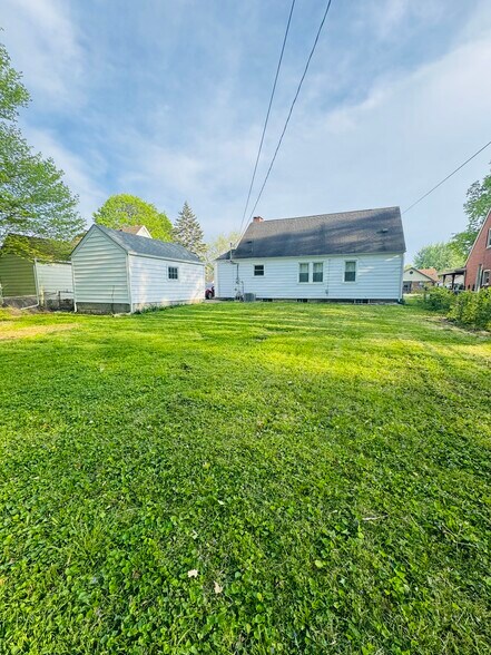Building Photo - 226 Federal Dr