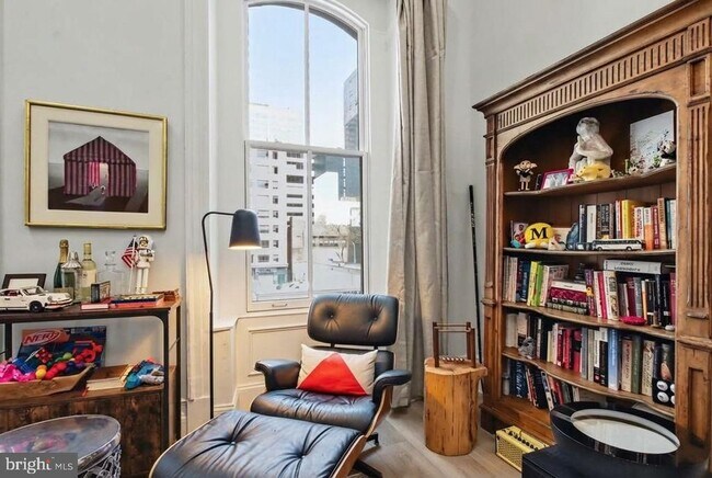 Building Photo - 1824 Chestnut St