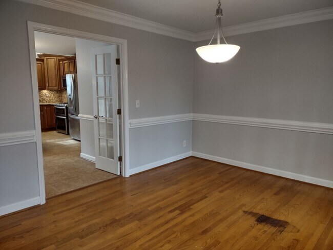 Building Photo - Move-In ready Home located in the Winterbr...