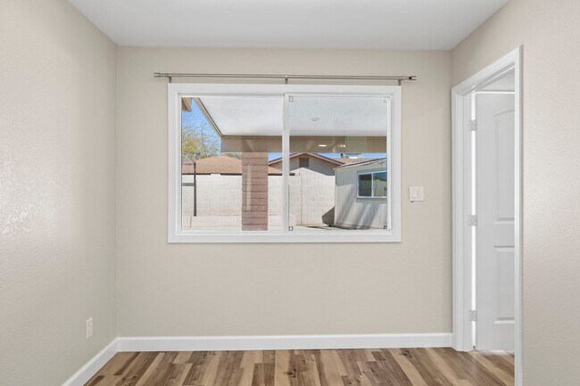 Building Photo - AMAZING ASU RENTAL CLOSE TO CAMPUS