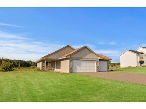 Building Photo - 722 Hilltop Ln