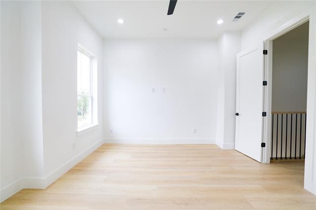 Building Photo - 306 E 7th St