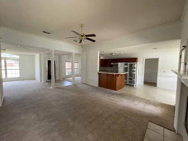 Building Photo - House for Rent