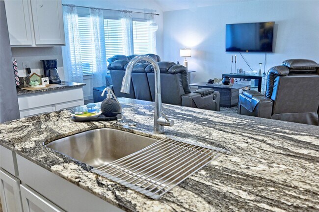 Building Photo - 8522 Kokernot Ln