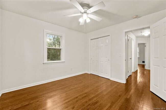 Building Photo - 47 Hommocks Rd