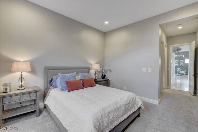 Building Photo - 6300 Clovis Point St