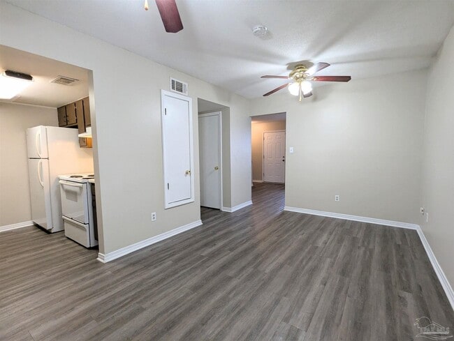Building Photo - 6220 Lanier Dr