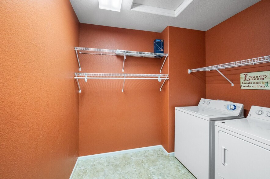Building Photo - 6191 Sierra Grande Point