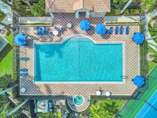 Building Photo - 326 SW 120th Ave