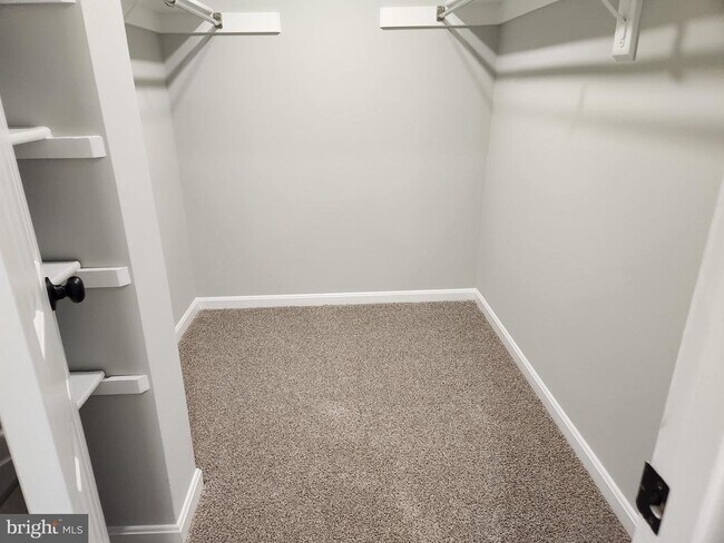 Building Photo - 5700 Olde Mill Ct