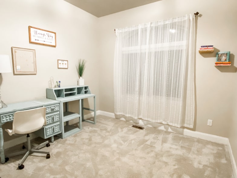 Building Photo - 514 N Vandries Way