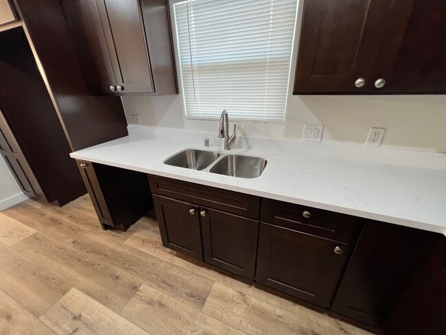 Building Photo - Spacious Remodeled 4 Bedroom/3 bath Home with Bonus Room