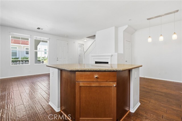 Building Photo - 15 Platinum Cir