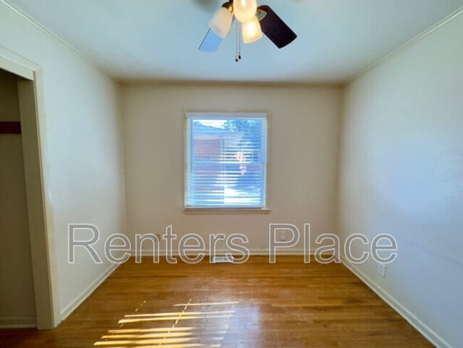 Building Photo - 5637 S Yorktown Pl