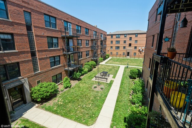 Building Photo - 5228 N Campbell Ave