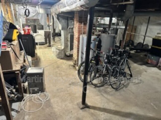 Building Photo - 24 Cushing St