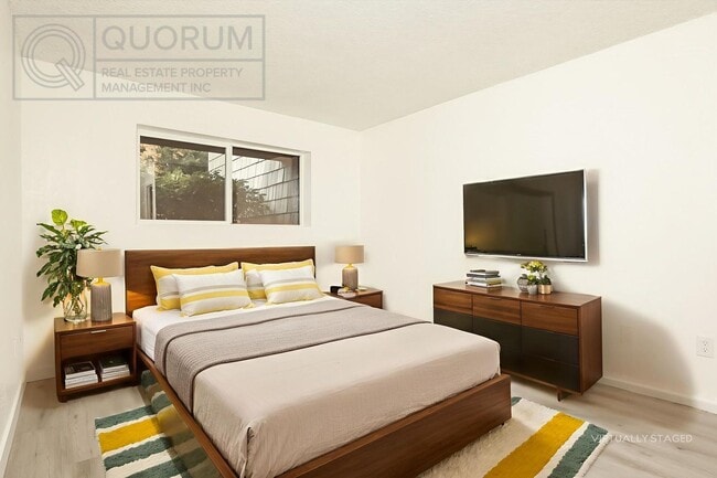 Building Photo - 3 Bed 2 Bathroom Edmonds Condo!