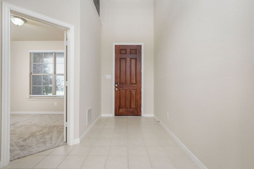 Building Photo - 11513 Beckton St